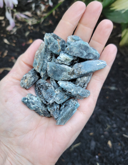 Tricolor Kyanite from Brazil (7 grams)