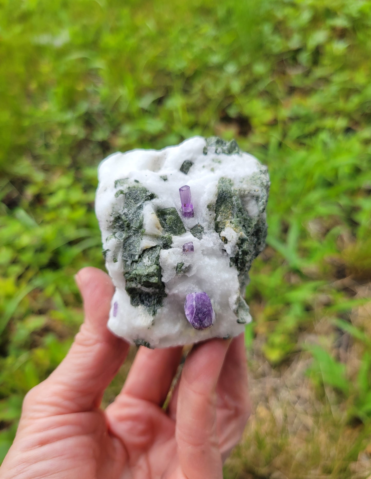 Scapolite and Epidote from Pakistan