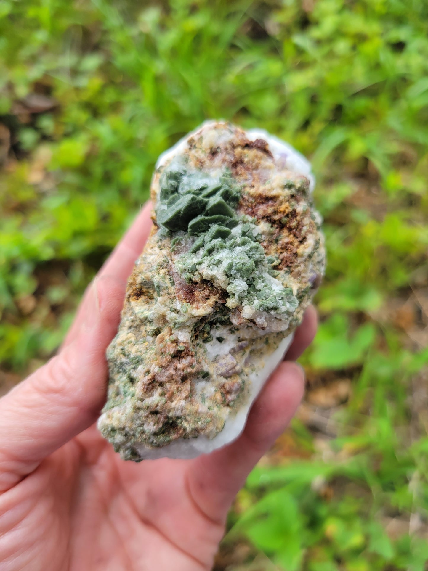 Scapolite and Epidote from Pakistan