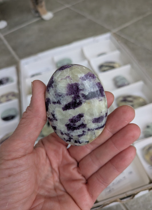 Fluorite in Calcite Palm Stone from India