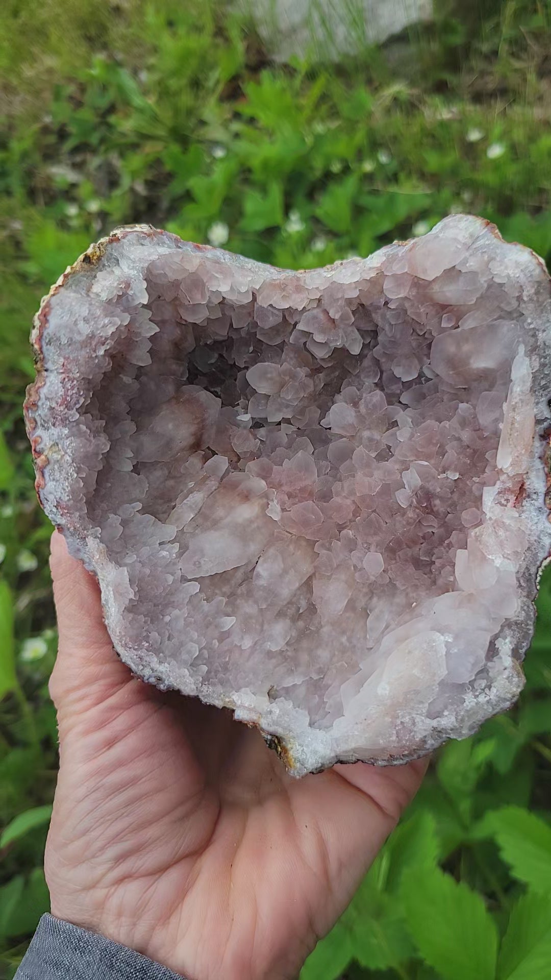 ★新産出！タンザニアMorogoro産巨大！アイスアメジスト ☆新産出！タンザニアMorogoro産巨大！アイスアメジスト