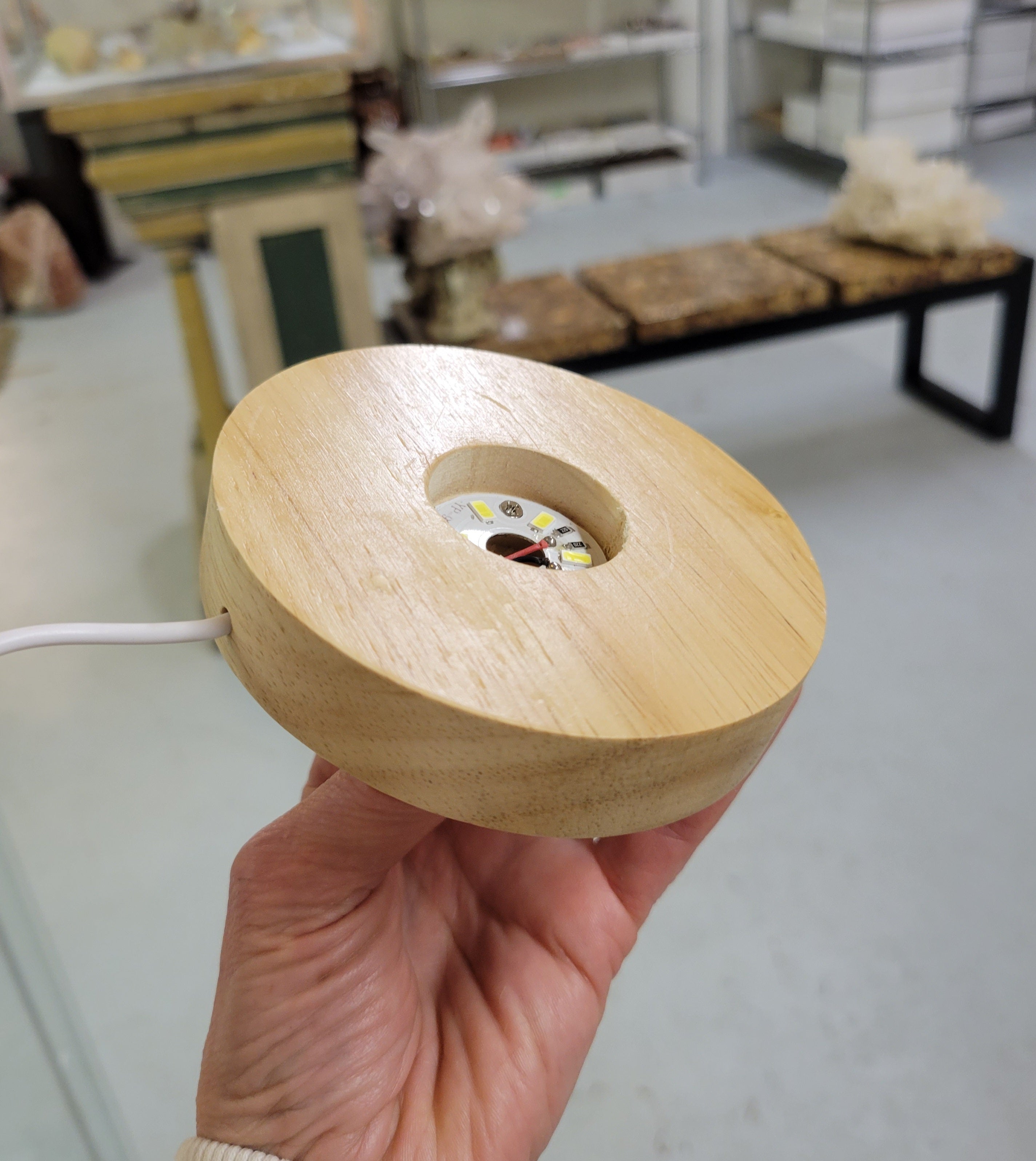 Light Base, Large – Lavish Earth
